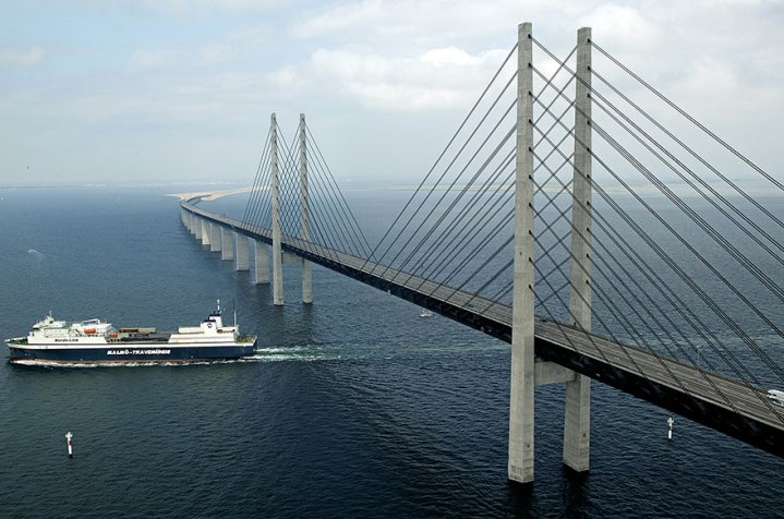 tunnel-bridge-oresund-link-artificial-island-sweden-denmark-4
