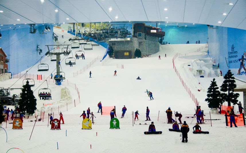 ski-dubai-indoor-ski-lodge-slopes-weird-sports-venues
