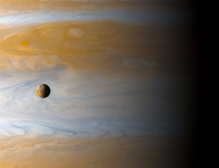 io-moon-over-jupiter-9.jpg