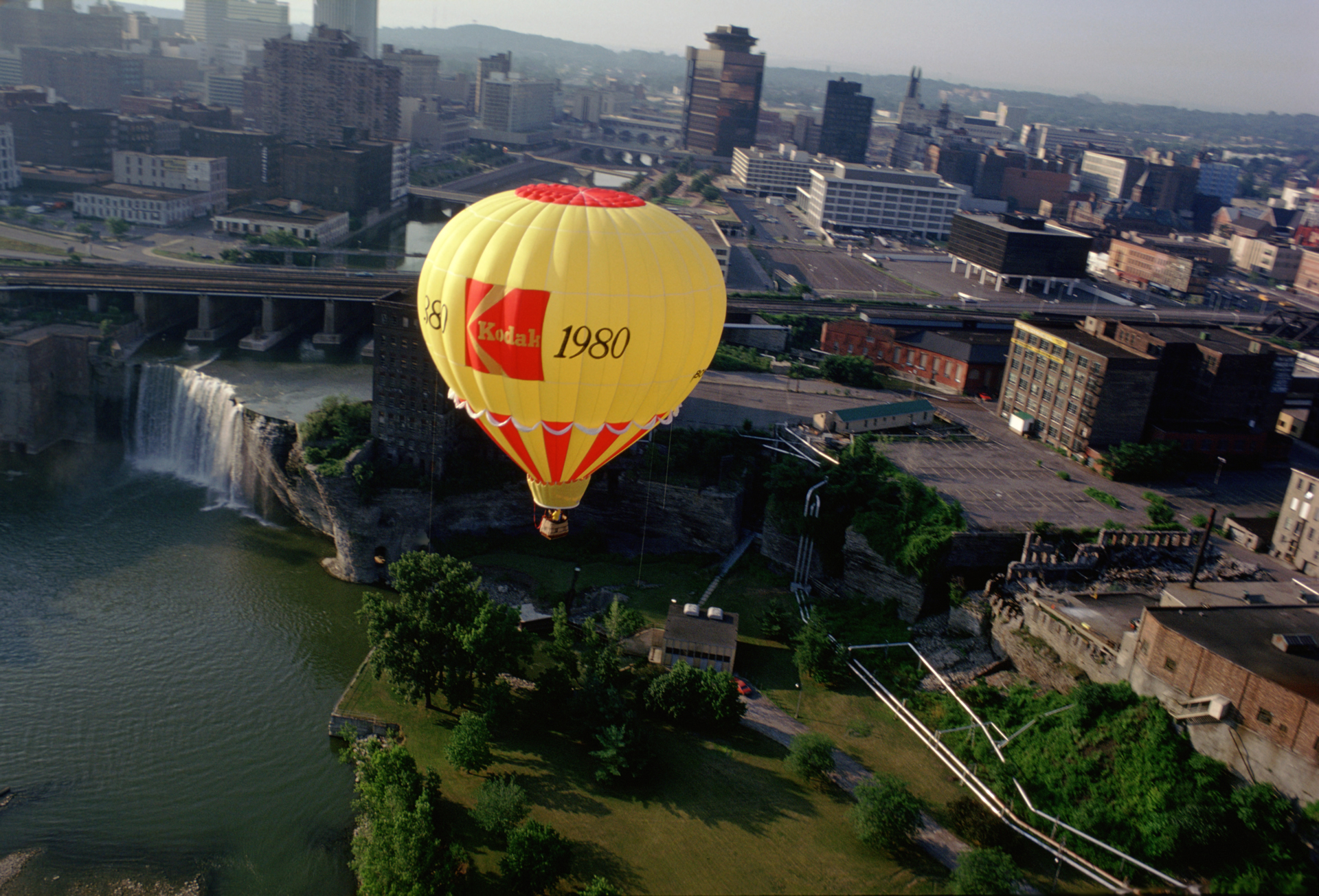 timeline_photo_kodak_100years_thumbnail.jpg